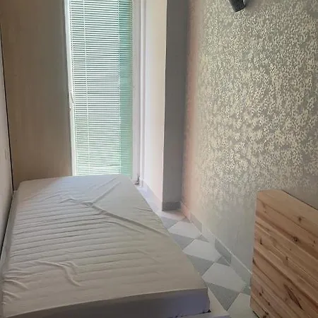 布达佩斯苹果酒店 * בודפשט