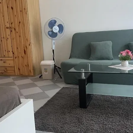 בית אירוח 布达佩斯苹果酒店 בודפשט